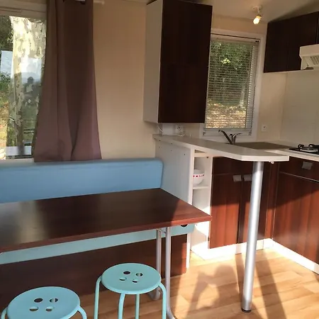 De L'eouviere Camping 4*